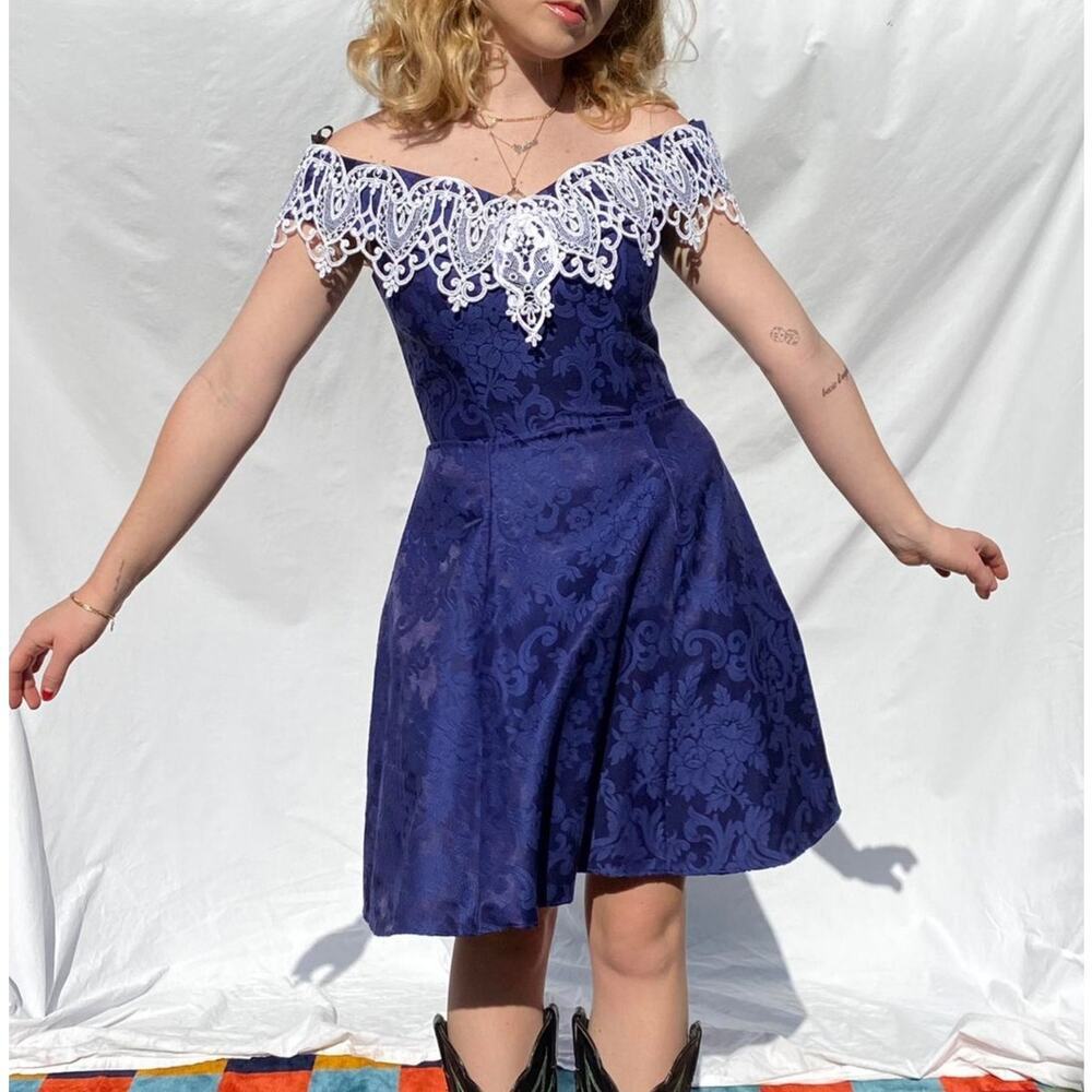 NEW Jessica McClintock Womens Brocade Y2K Mini Dress S Deadstock Regency Crochet